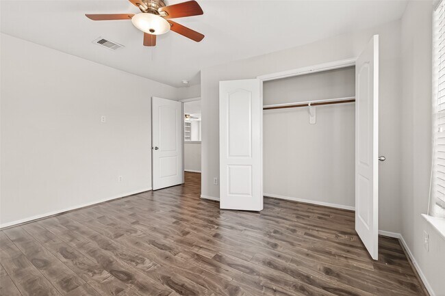 Building Photo - 8115 Sweetstone Bluff Ln