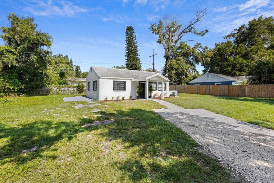 Building Photo - 3100 Page Ave