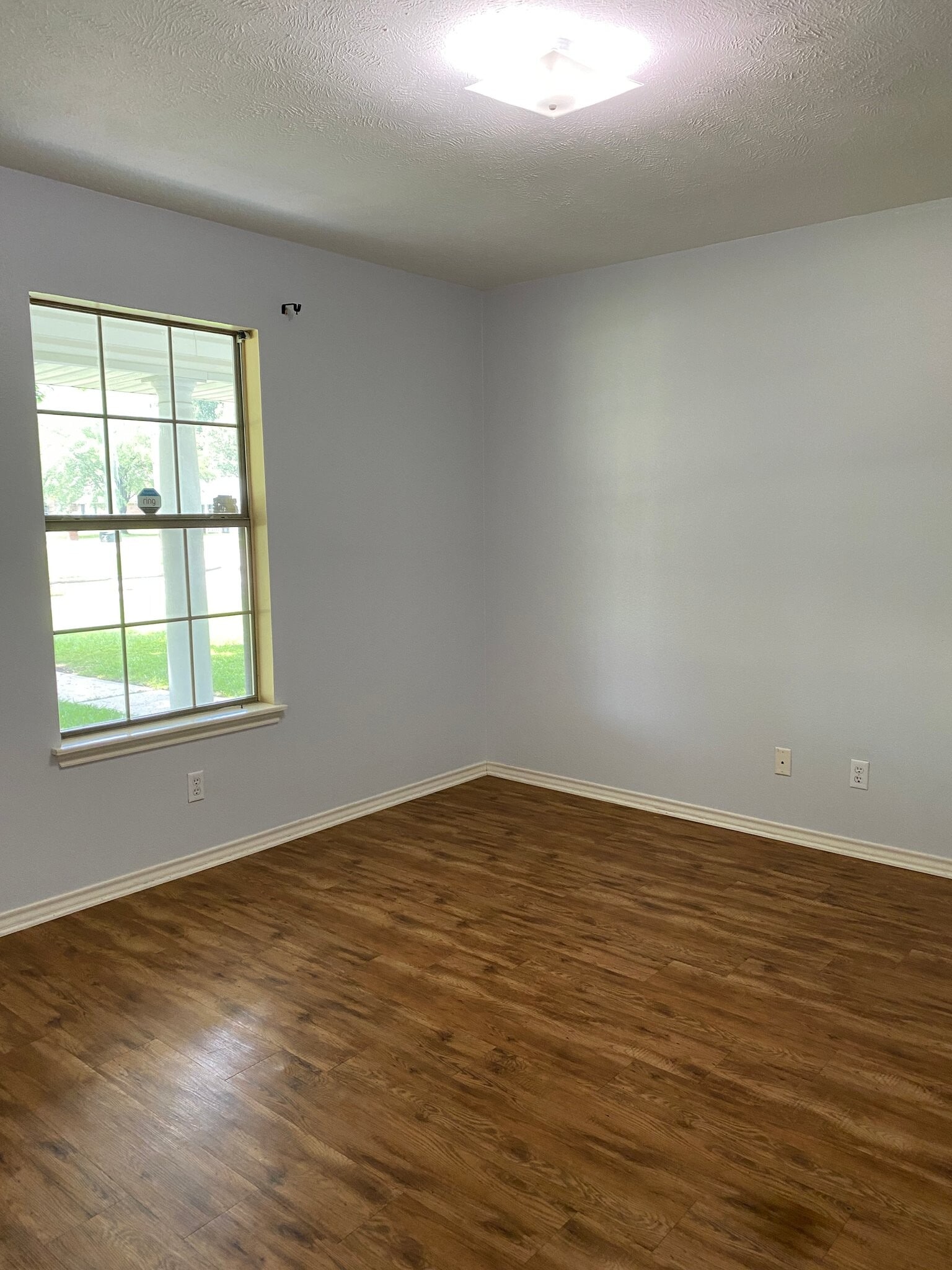 Building Photo - 5606 Cliffwood Dr