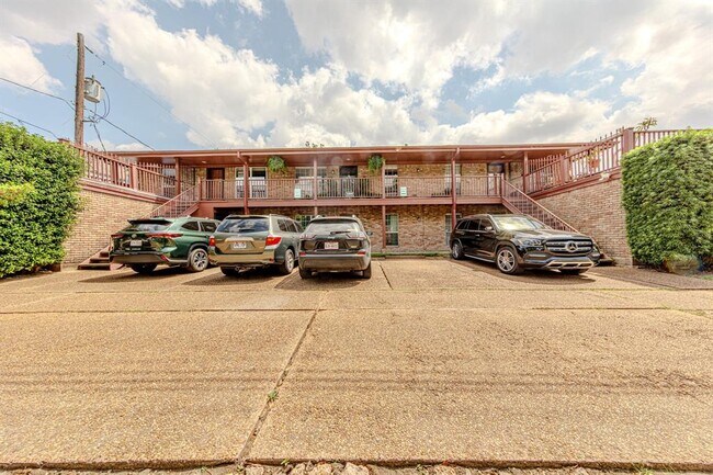 Building Photo - 1505 Woodhead St