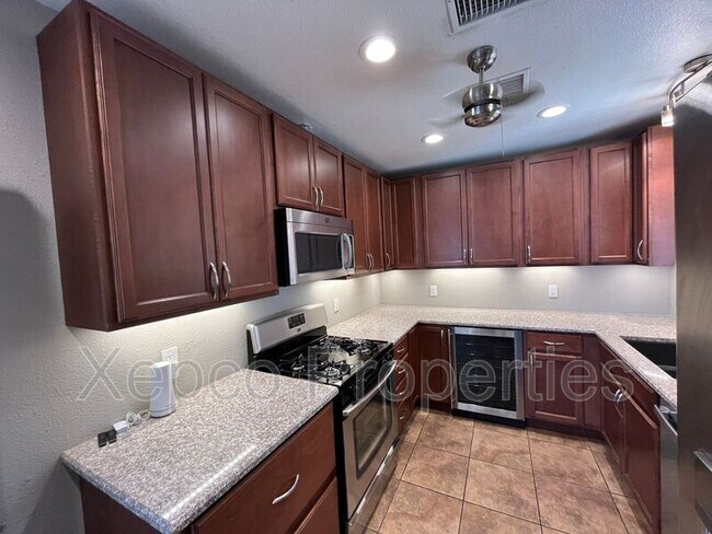 Building Photo - 4080 Cll San Antonio