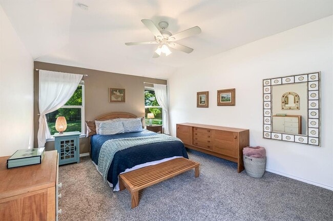 Building Photo - 802 Lantana Dr