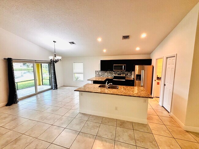 Building Photo - 9558 Sea Spray Dr