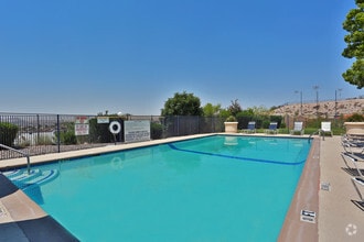 Other - La Mesa Pearl