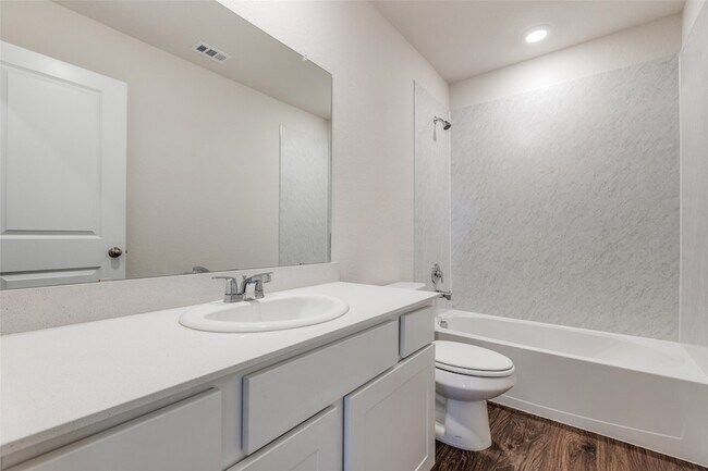 Building Photo - 4113 Turquoise Ave