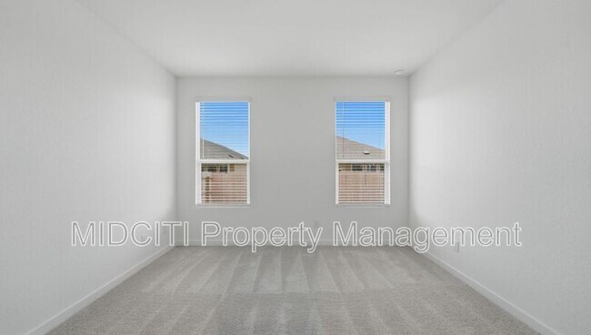 Building Photo - 1304 Apron Trl