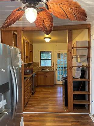 Building Photo - 2201 Virginia Dr