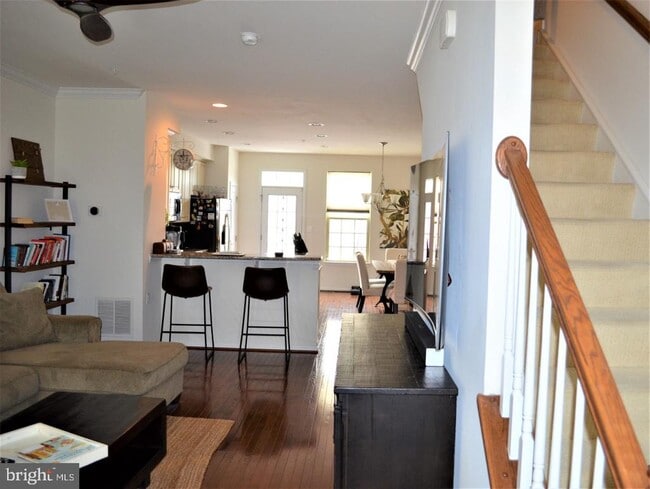 Building Photo - 1728 Lantern Mews