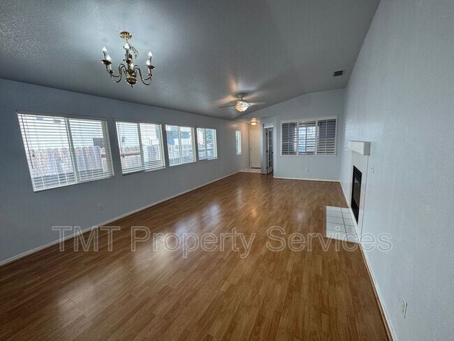 Building Photo - 9440 Stone Springs Dr