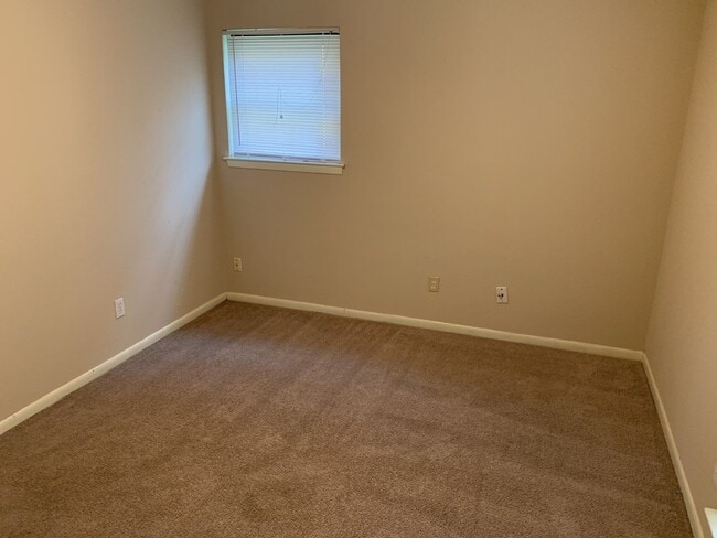 Building Photo - 618 Overbluff St