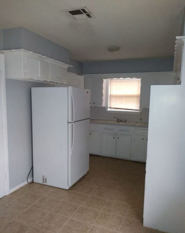 Building Photo - 815 NW 58th St