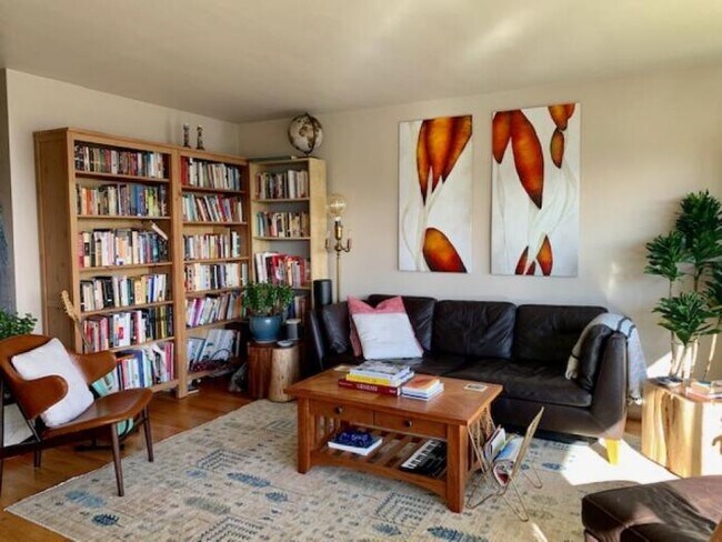 Building Photo - 1 bedroom in Seattle WA 98144