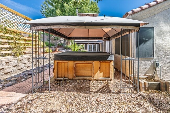 Building Photo - 4517 Inez Dr
