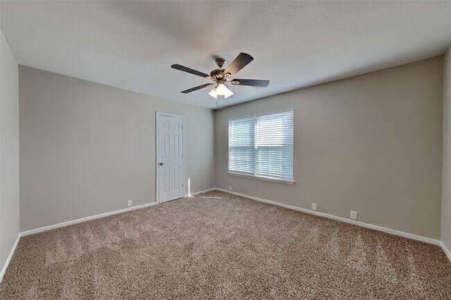 Building Photo - 11810 Skydale Dr