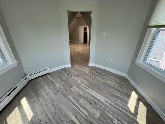 Extra Bedroom/ Office - 113 Oakwood Ave
