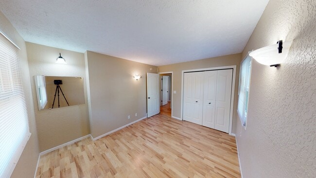 Building Photo - 1301 Center St