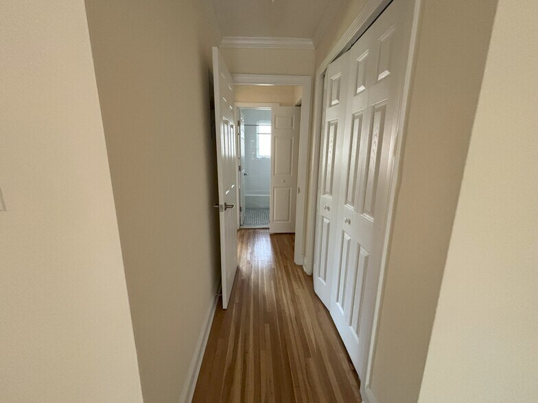 Building Photo - 153 Saint Paul St