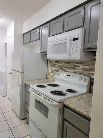 Building Photo - 7155 Fair Oaks Ave