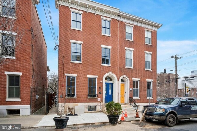 Building Photo - 627 N 16th St