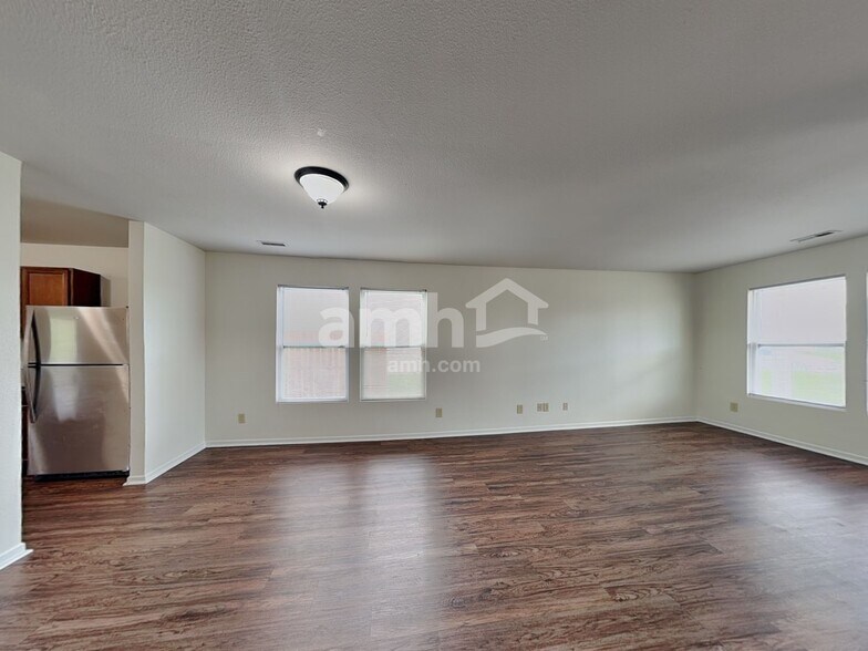 Building Photo - 524 Bridgewater Dr