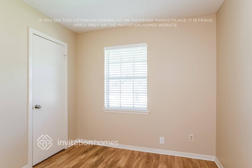 Building Photo - 10034 Antrim Ln