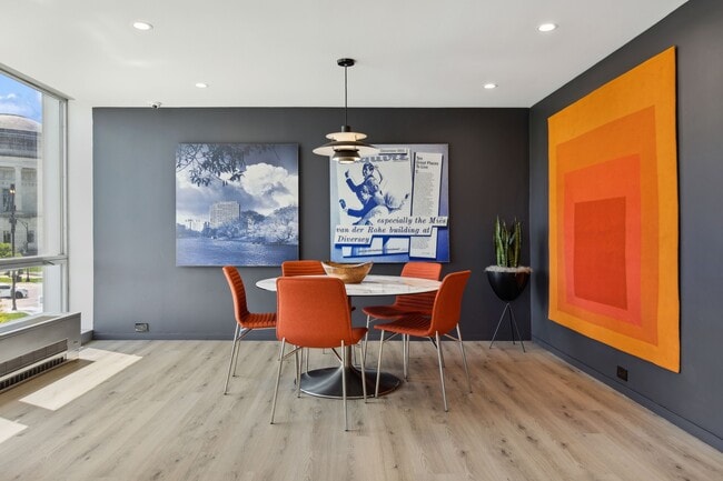 Building Photo - 330 W Diversey Pkwy