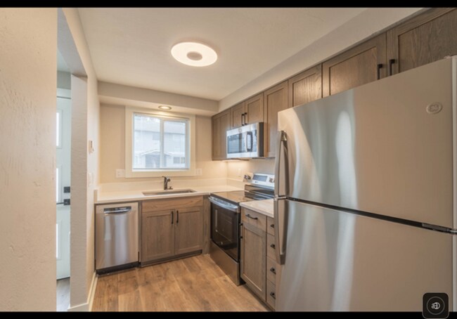 Building Photo - 118 S 53rd St