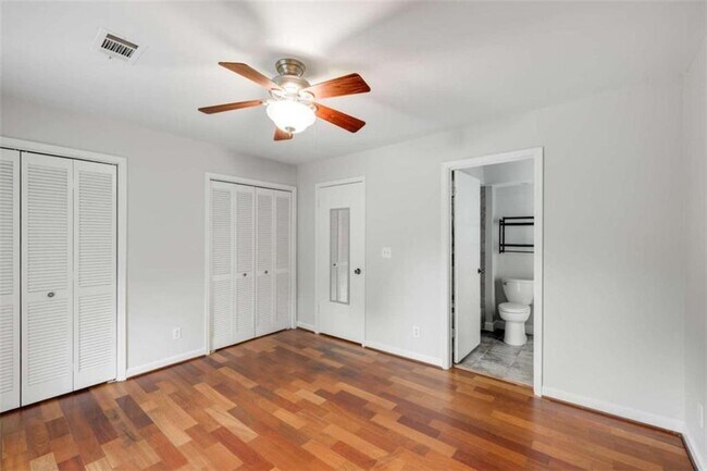 Building Photo - 654 Cleburne Terrace NE