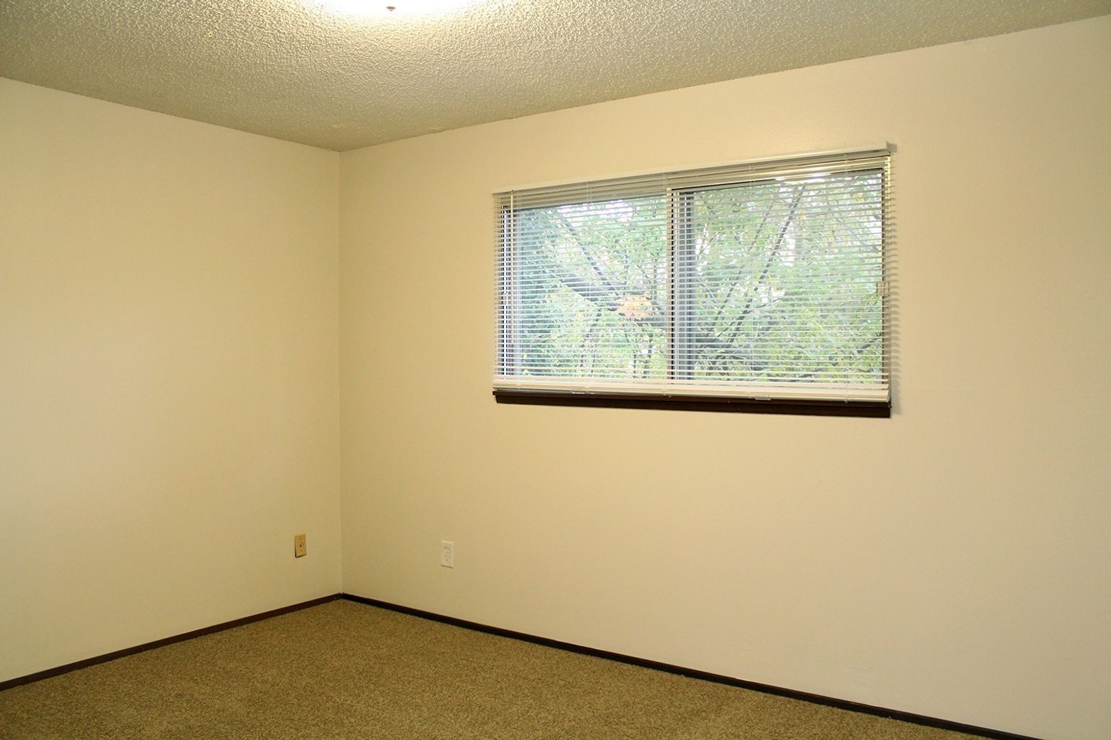 Building Photo - 1178 SE Pershing St