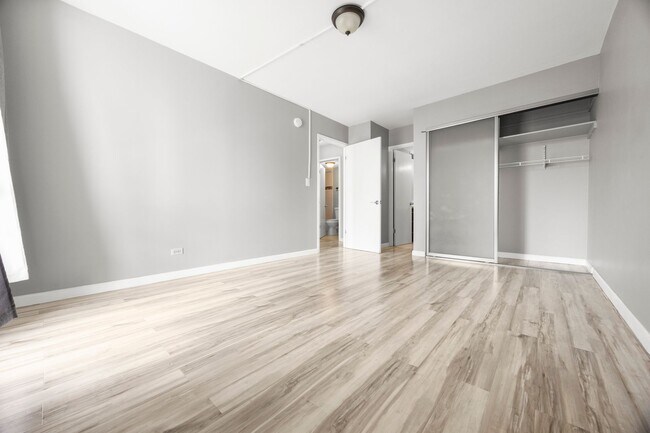 Building Photo - Beautiful 2BR/2BA Condo Close to Ala Moana & Downtown