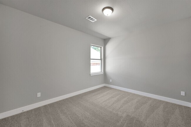 Building Photo - 43 Wilmington Dr