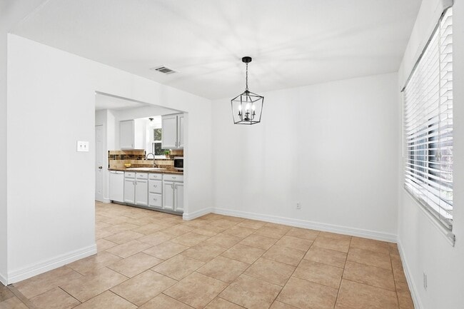 Building Photo - 29038 Deadwood Ln