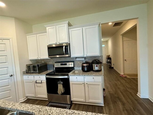 Building Photo - 2015 Waycross Ln