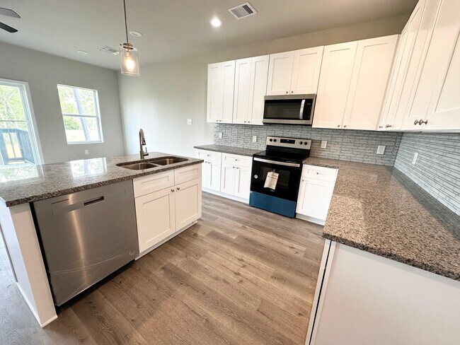 Building Photo - 5309 Groveton St