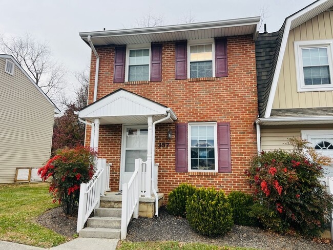Primary Photo - 2 Bedroom, 1.5 Bath Townhouse