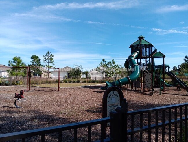 Building Photo - 12032 Miracle Mile Dr