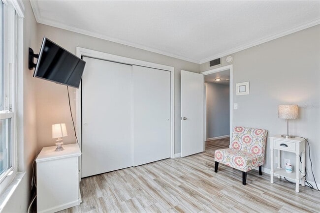 Building Photo - 2617 Cove Cay Dr