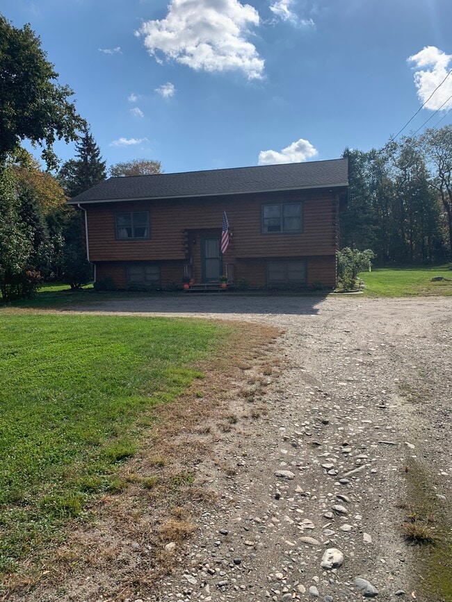 Primary Photo - 69 Salisbury Ave