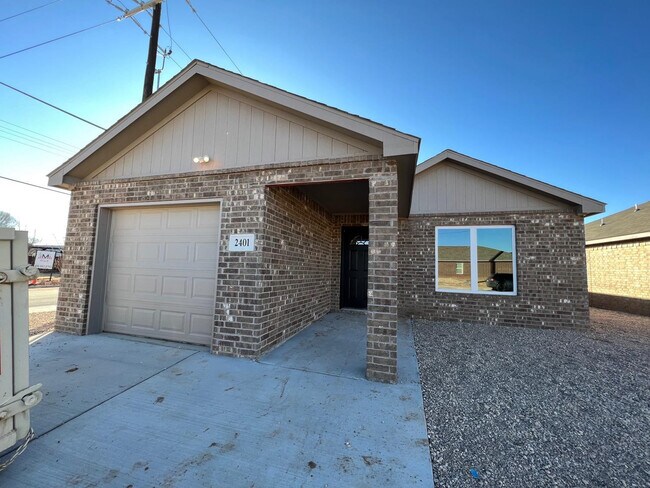 Primary Photo - 2407 N Ave N