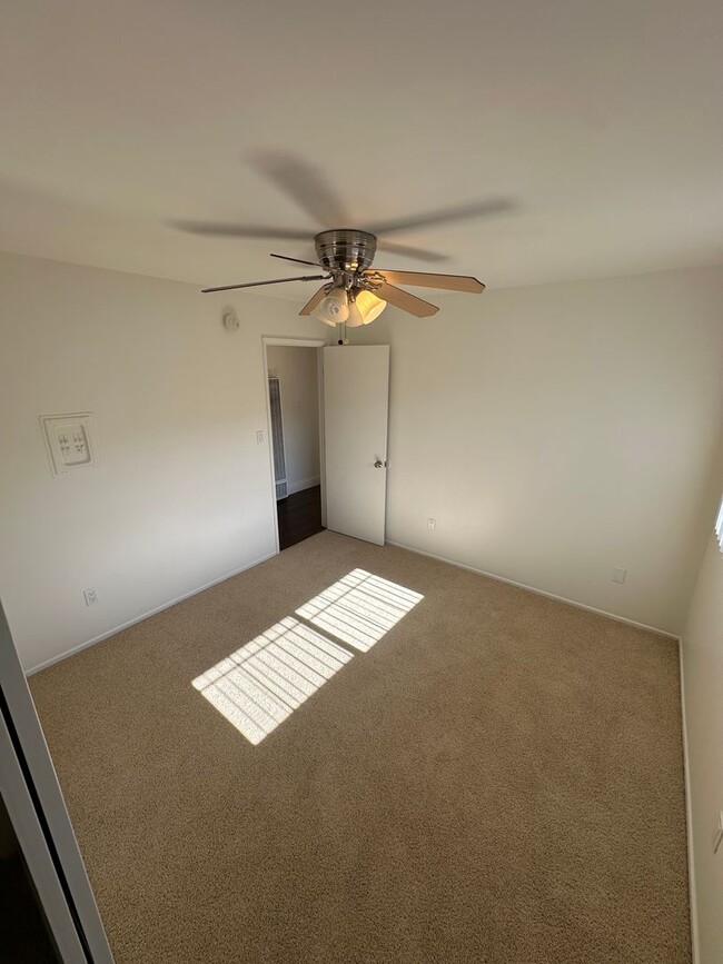 Building Photo - Corby