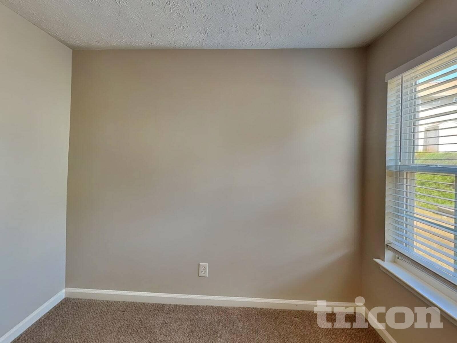 Building Photo - 175 Meadowridge Dr