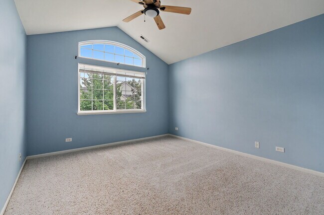 Building Photo - 156 Durango Dr
