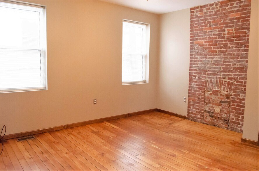 Building Photo - 5133 Kent Way