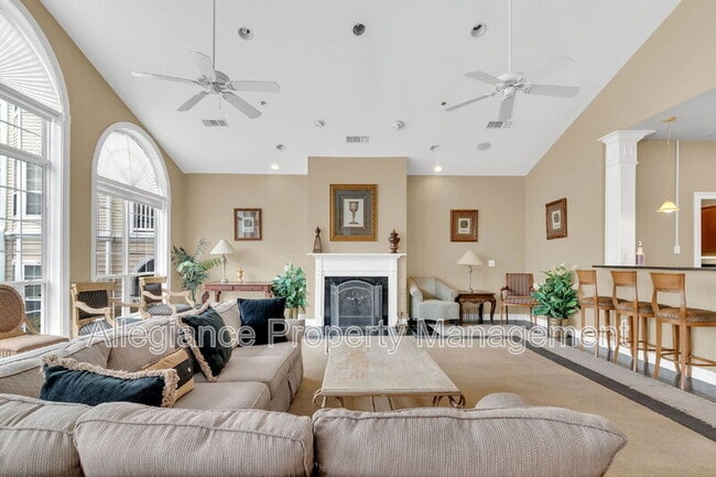 Building Photo - 4560 Strutfield Ln