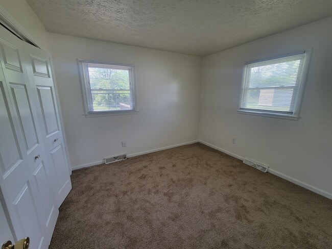 Building Photo - 2653 Twinbrooke Ln