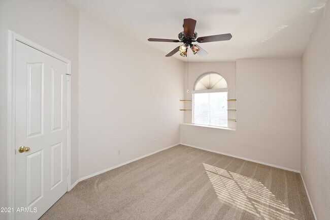 Building Photo - 5730 E Gelding Dr