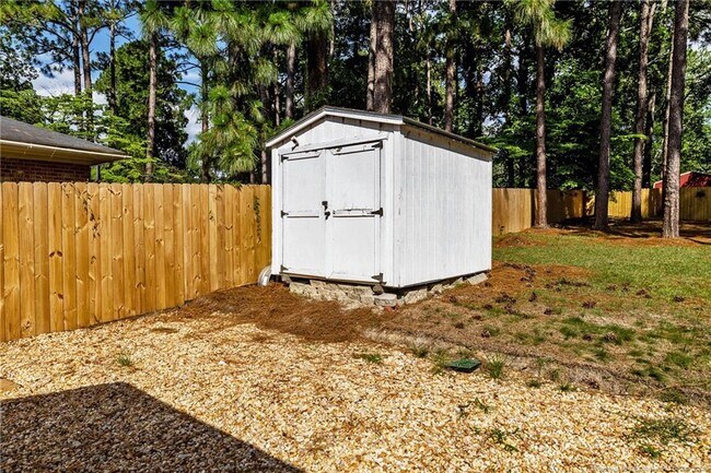 Building Photo - 6433 Milford Rd