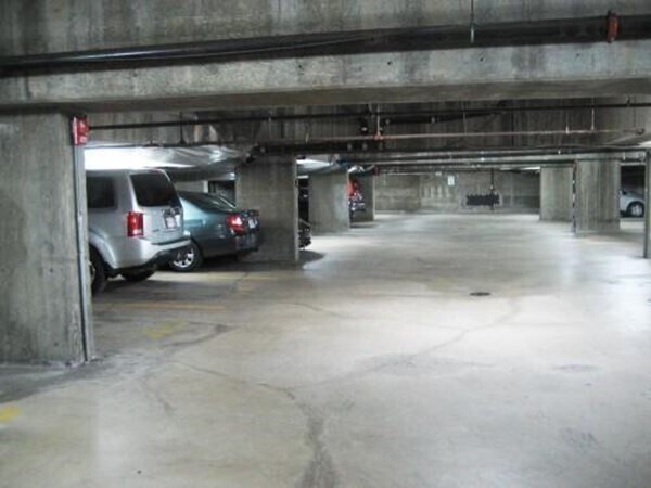 Building Photo - 1933 Commonwealth Ave