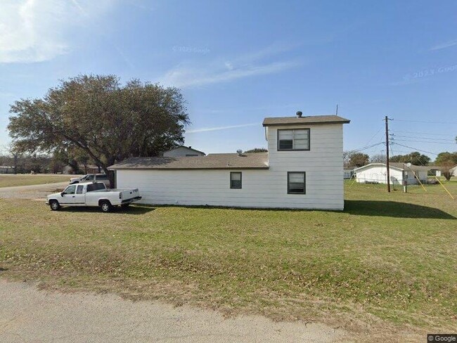 Building Photo - 1833 Pelican Dr N