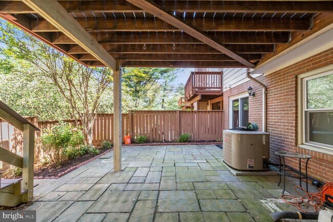 Building Photo - 7435 Crestberry Ln